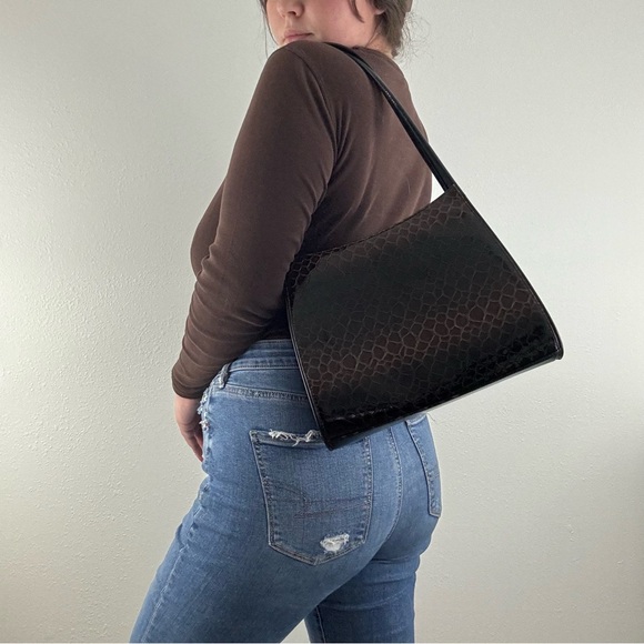 Vintage 90s Black Dark Brown Shiny Faux Leather Croc Embossed Shoulder Bag